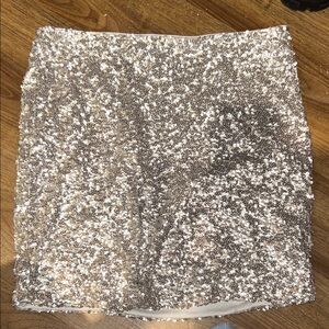 Forever 21 Silver Sequin Mini Skirt Size M